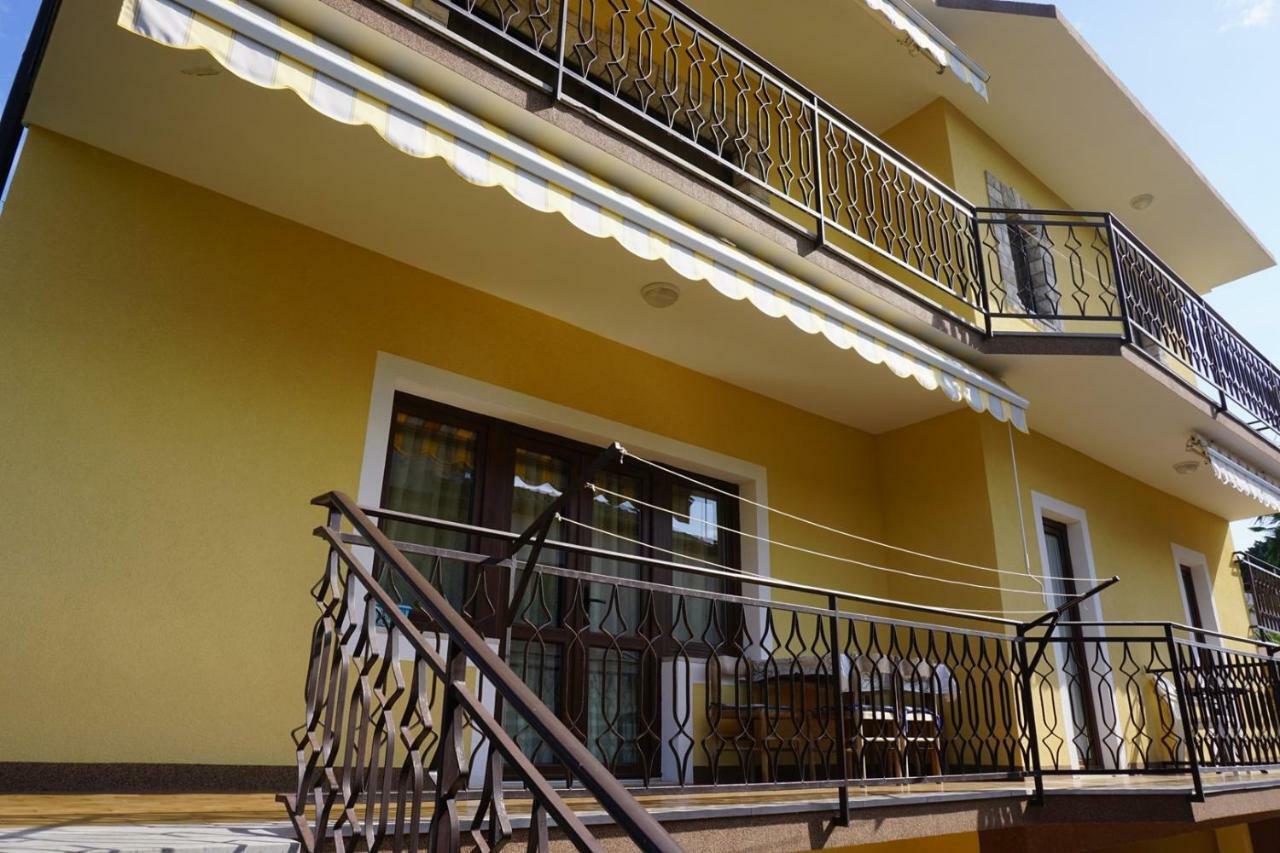 Hotel Mariella Bašanija Exterior foto